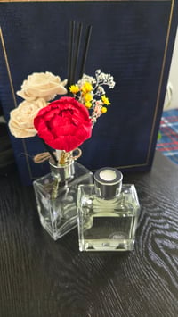 Image 3 of Dainty Collection:Roped Peony White Flowers  Floral Reed Diffuser