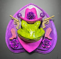 Large Sculpture: Pink Froggy Club
