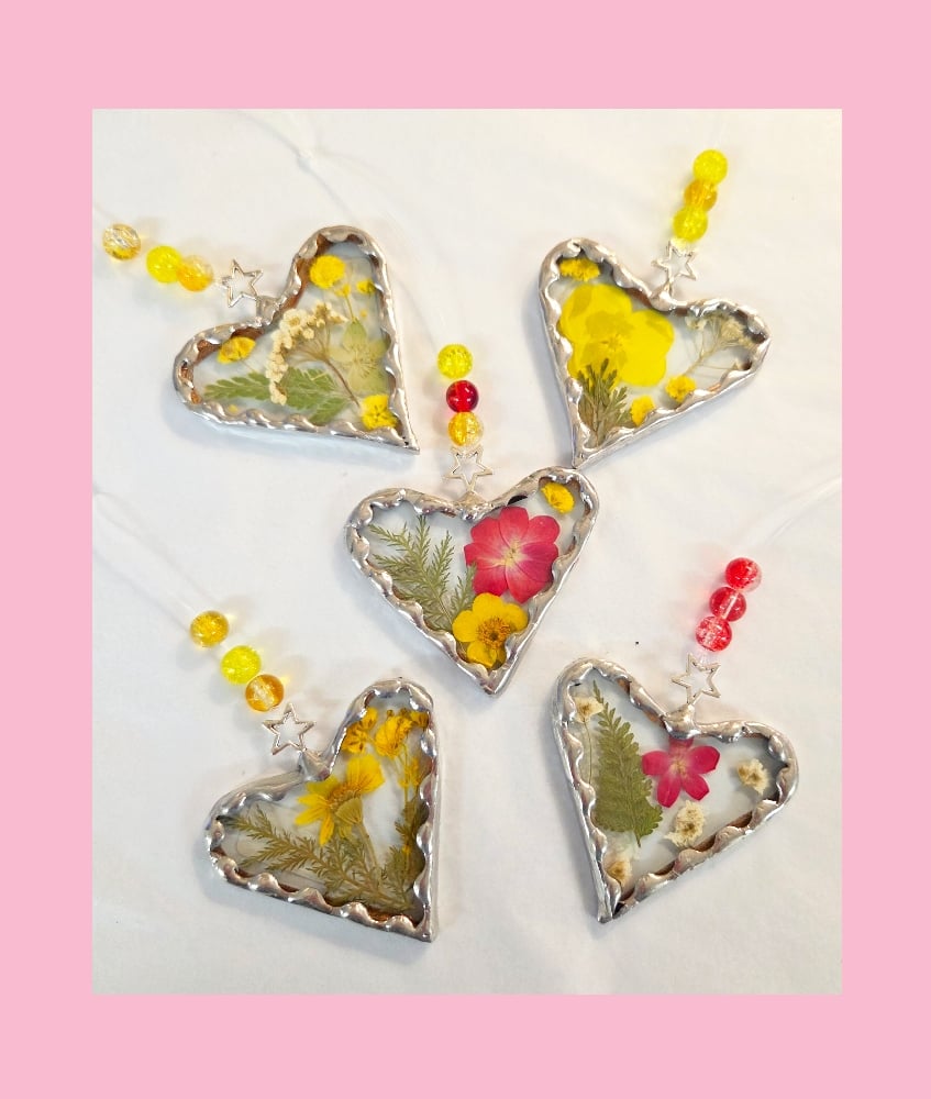 Image of Real Flower Mini Heart