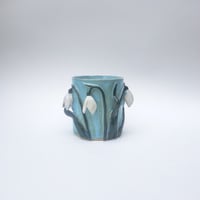 Image 4 of snowdrop mug (blue)
