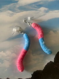Image 3 of sour gummy worms