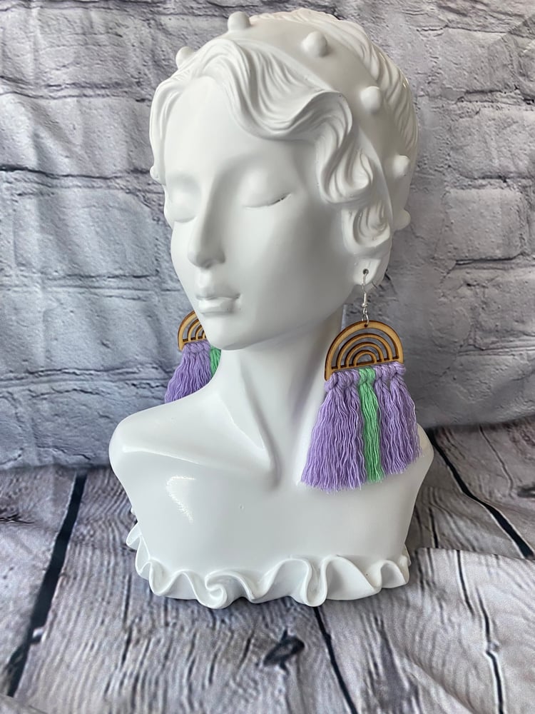 Image of Lavender macrame earrings