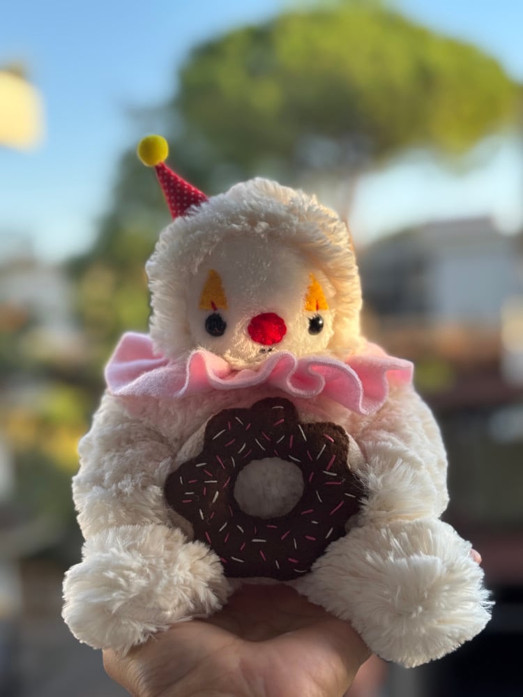 Sweet tooth the baby clown