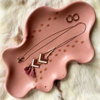 Image 2 of Plat décoratif « Sur les traces du Cerf »