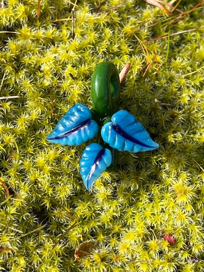 Image of Mini Blue 3 Leaf Pendant