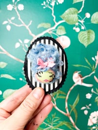 Image 1 of PIN SPOOKY ZOMBIE 