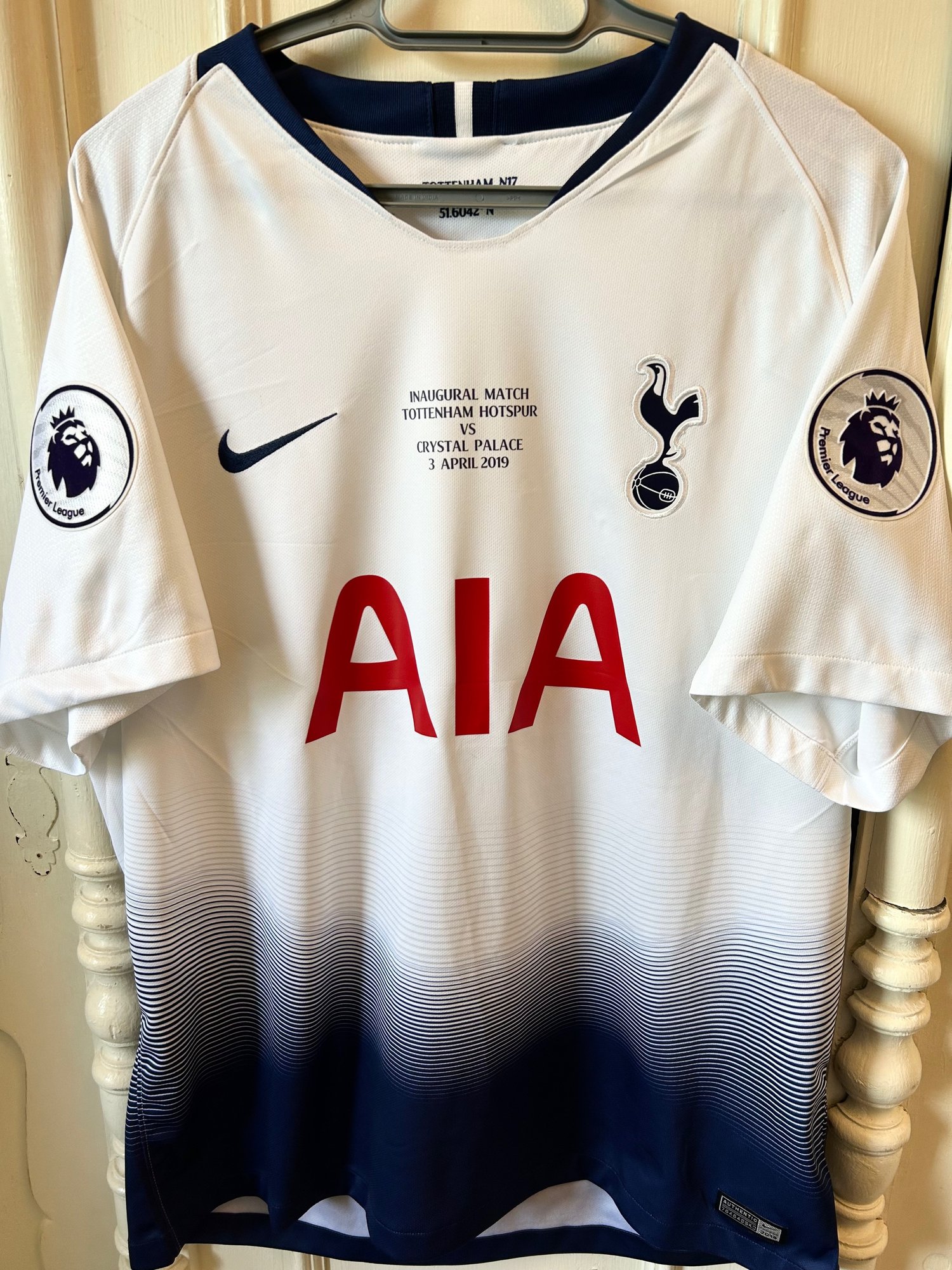 Image of Tottenham Hotspur “KANE 10” 2018/19 Inaugural Home Shirt + patches (XL)