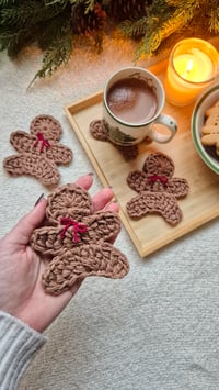 Image 2 of Gingerbread Man Coasters Pink & Red x4