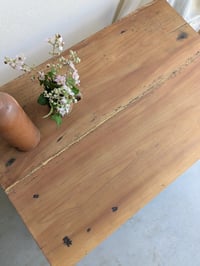 Image 3 of La table basse ancienne en cerisier 