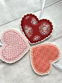 Image 2 of Scalloped Heart Decoration 