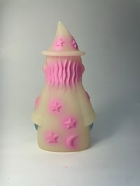 Image 2 of GLOW IN THE DARK WIZARD (BLUE/CANDY PINK)