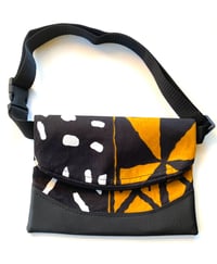 Image 3 of Fanny Pack Designs By IvoryB Black Golden 