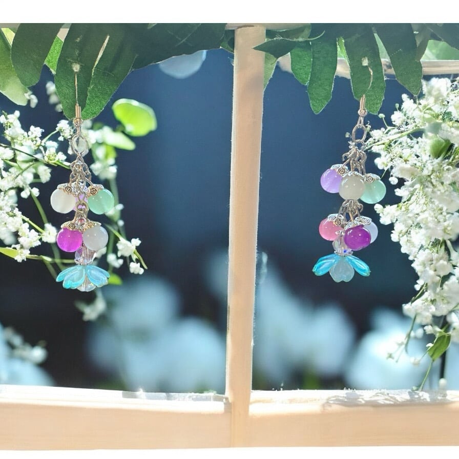 Image of Flower Dangle Earrings 
