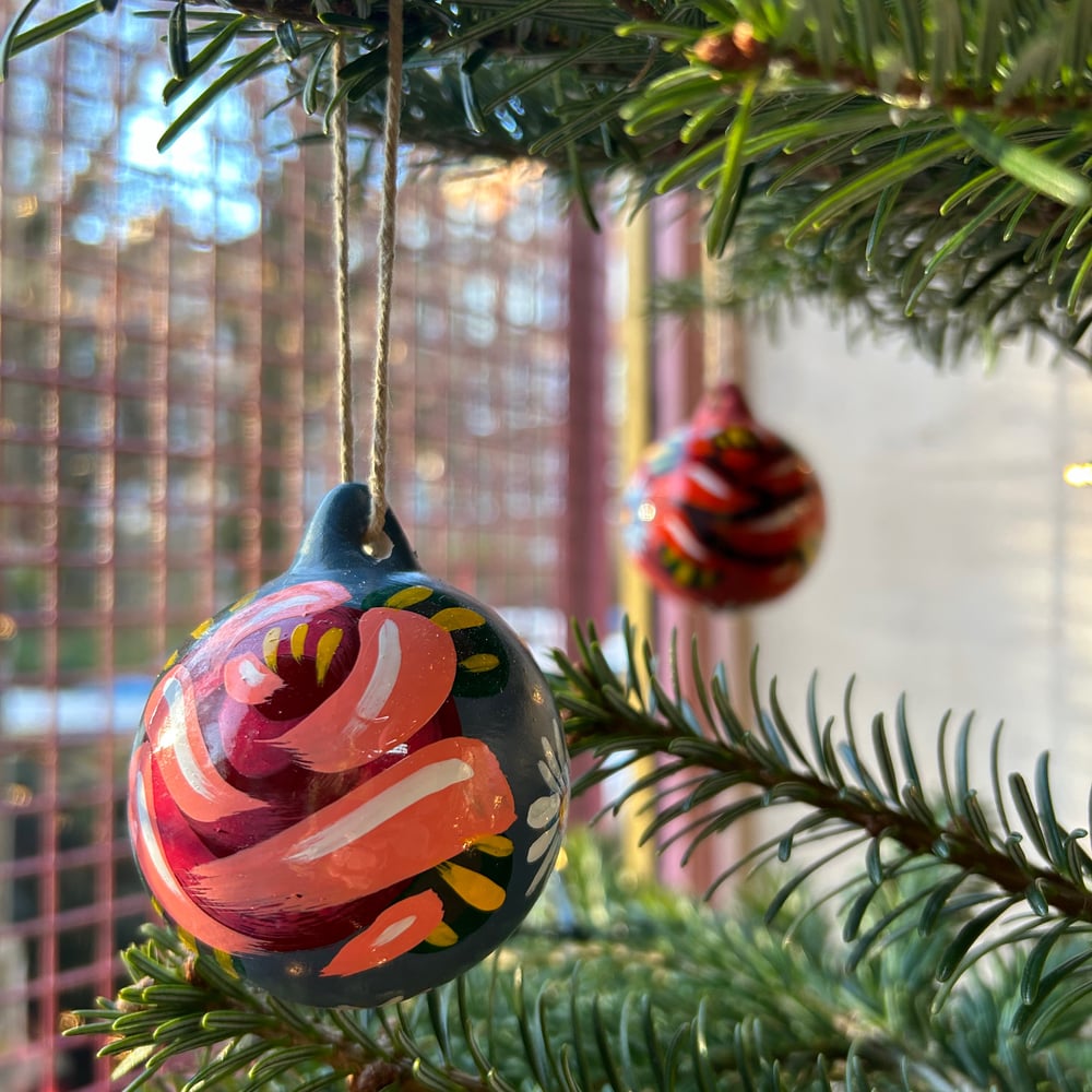 Image of Canal Boat Rose Baubles by Sure Signs