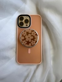 Image 3 of Minimalist Collection Magnetic Grippie