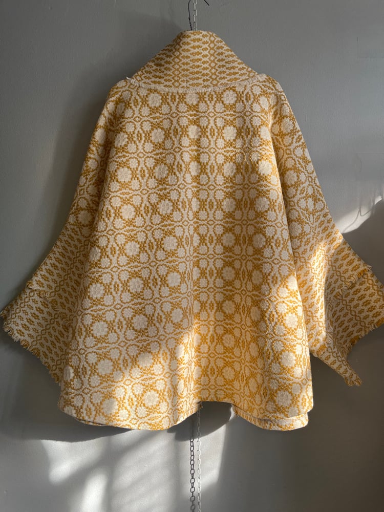 Image of Poncho jacket, gold (one size)
