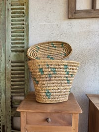 Image 2 of La panier tressé & son couvercle 