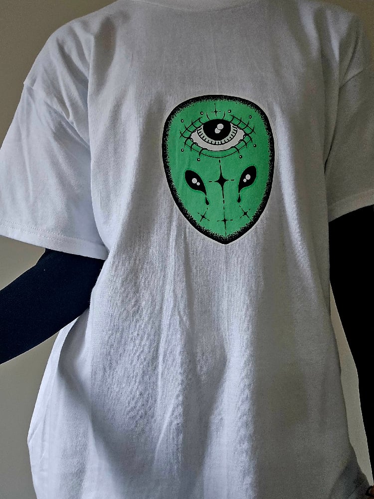 Image of Green Alien Head tee