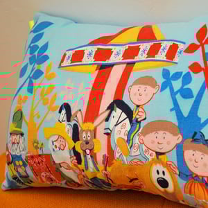 Image of Coussin "le manège enchanté"