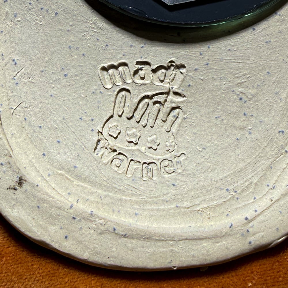 image of wavy mirror