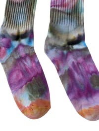 Image 6 of M/L Adult VANS Hand-Dyed Crew Socks in Earthy Agate Ice Dye