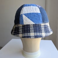 Image 7 of Reworked 6-panel Reversible Bucket Hat 70s Mickey New York L 24-25"