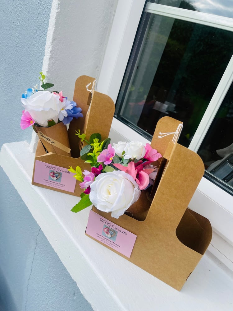 Image of Floral Posie and Coffee Cup Holder (take away) 