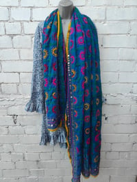 Image 3 of Thassos scarf Blue with yellow trim