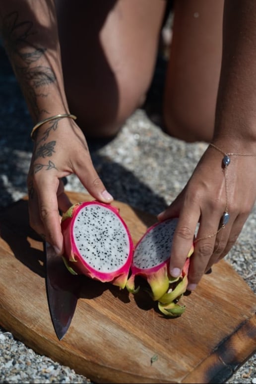 Image of Mauve  keshi hand chain 