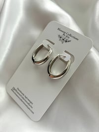 Image 4 of Rounded hoops