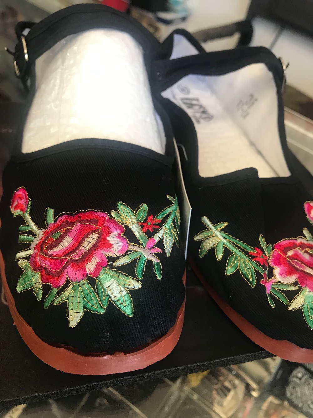 Canvas Blk flower shoes