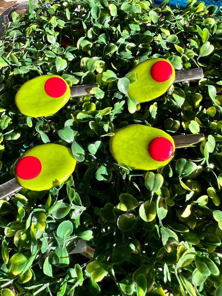 Image of olive clip