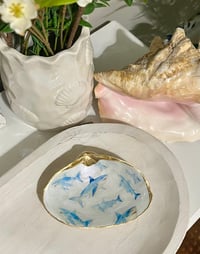 Image 1 of Shark Large Clam Shell Trinket Dish CT100