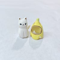 Image 4 of Banana white kitty ceramic figurine 