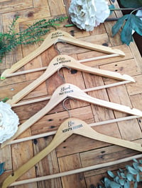Image 3 of Hangers Priodas 