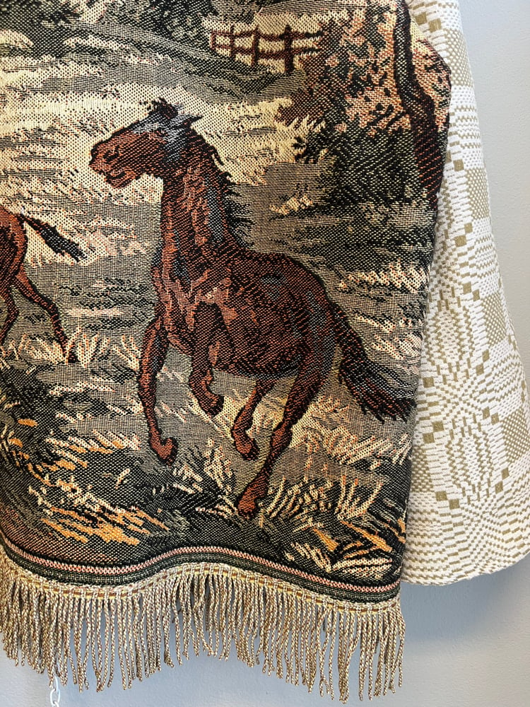 Image of Horse tapestry shirt (l/xl)