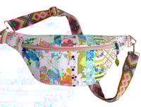 Image 1 of Vintage Linen Crossbody Fannypack 01