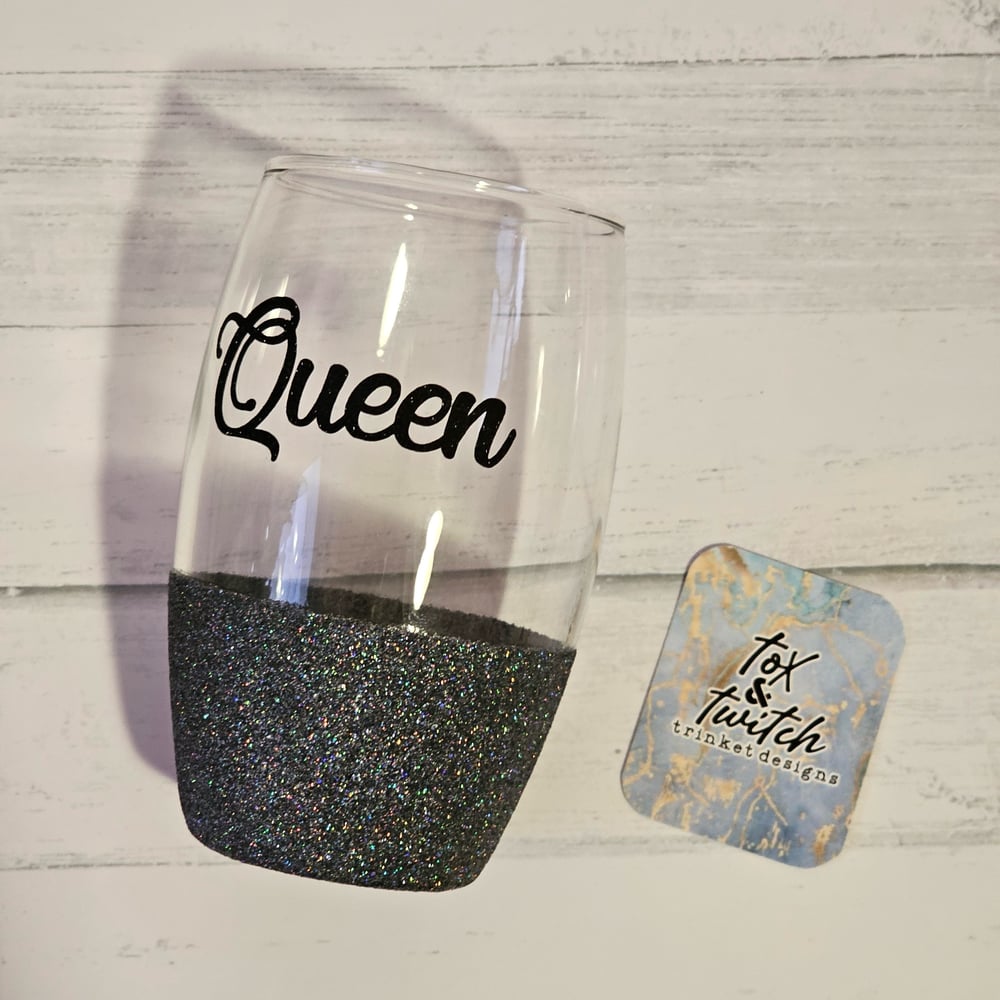 Image of Queen Glitter Glass