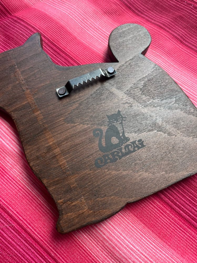 Image of WOOD CUT CAT