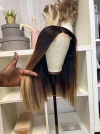 Image 15 of PRÉCOMMANDE Carré long balayage 14’