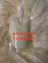 Mahogany teakwood squeeze wax melts