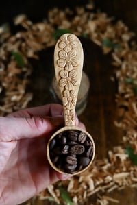 Image 4 of Primrose Flower Scoop