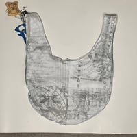 Image 3 of Mesh and patwork knot bag no