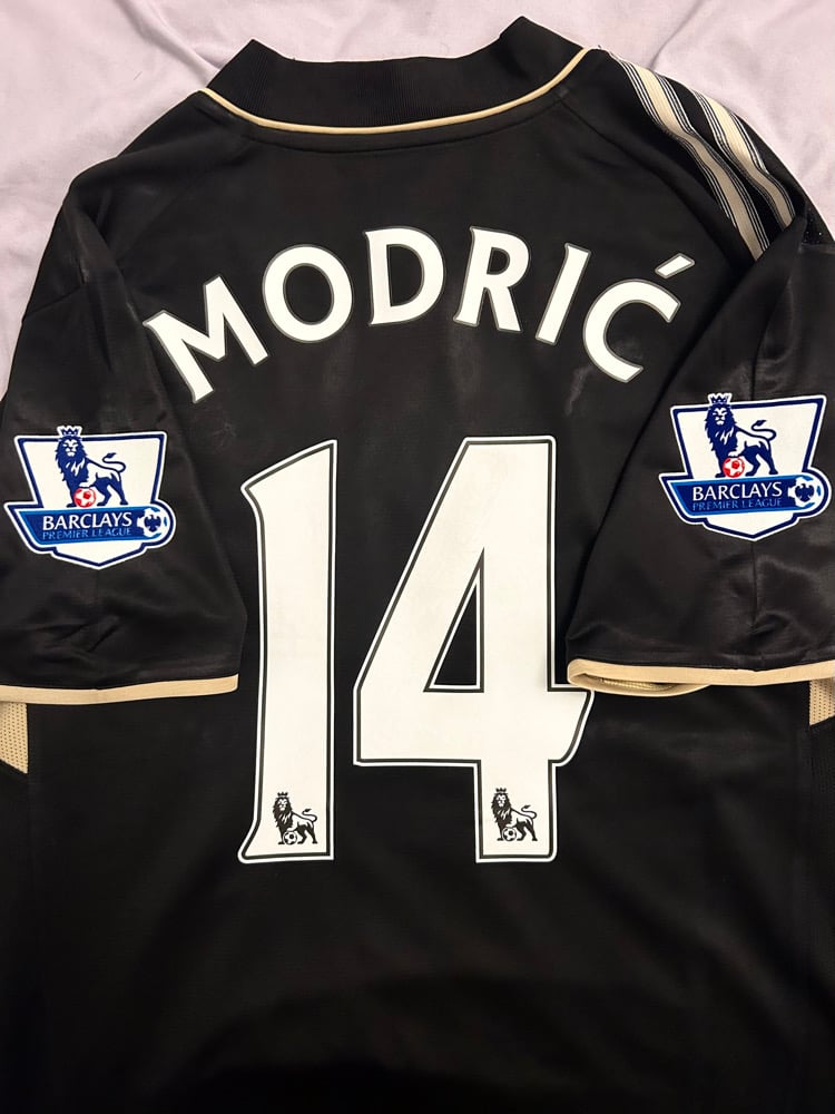 Image of Tottenham Hotspur “MODRIĆ 14” 2008/09 Third Shirt + PL patches (XL)