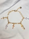 DANGLE SAN JUDAS X CROSS CHARM TRICOLOR BRACELET the 