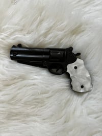 Hand gun Knife (pearl handle) 