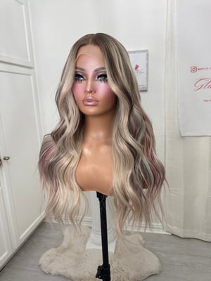 Image of Chalk highlights luxury (ready to ship)