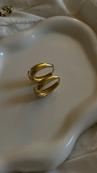 Image 3 of Everyday Gold Hoops 24k