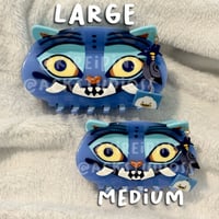 Image 1 of [IN HAND] BLUE TIGER CLAW CLIP