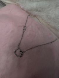 Silver kat necklace 